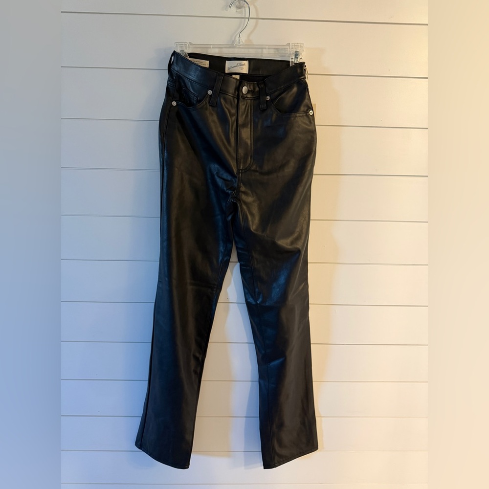 Universal Threads NWT Black Pleather Pants Size 2R